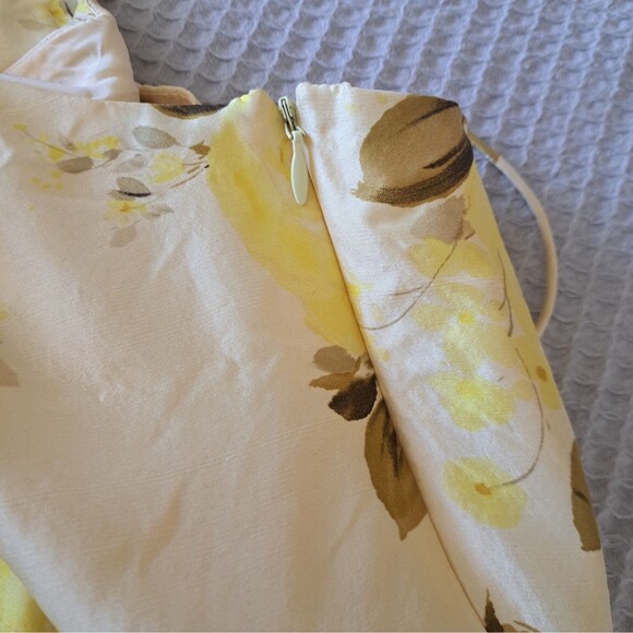 Banana Republic Yellow Floral 100% Silk Dress Spaghetti Straps Fit & Flare 8 - Picture 9 of 11